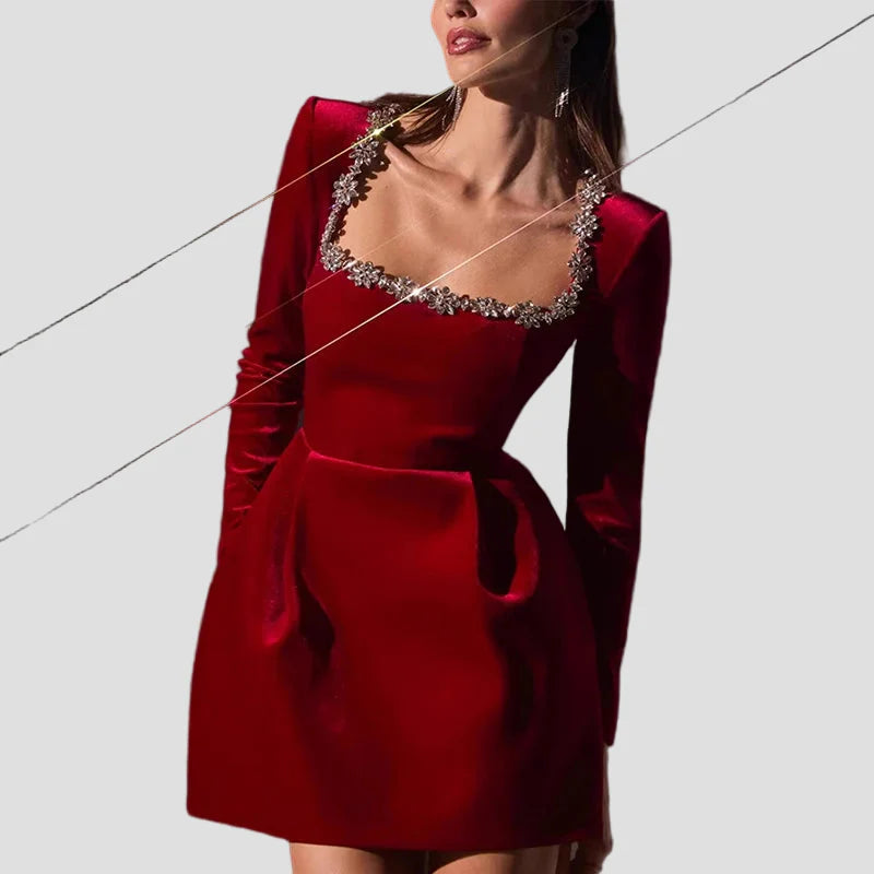 Emilia - Rochie din catifea decorată cu cristale