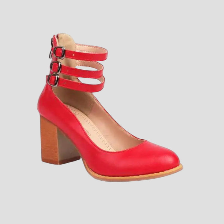 Simona- Batai su kulkšnies dirželiu