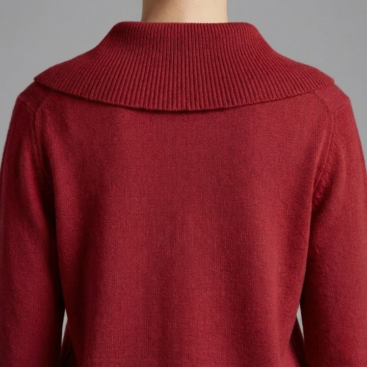 Lucia – Pulover Confortabil cu Guler Generos