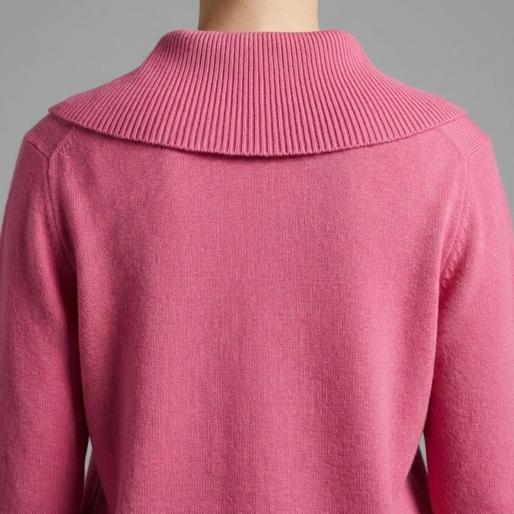 Lucia – Pulover Confortabil cu Guler Generos